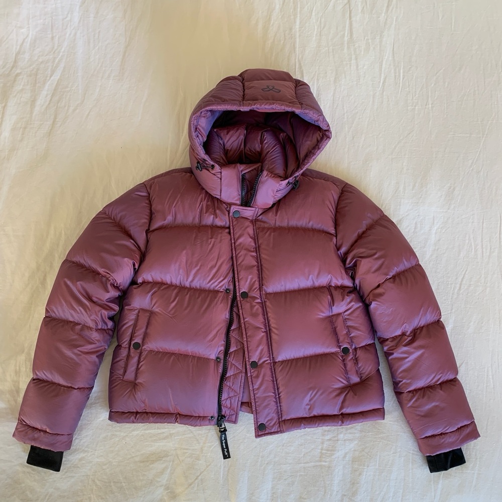 Aritzia TNA Iridescent Super Puff (short)